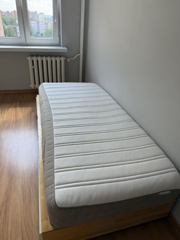Łóżko i materac IKEA