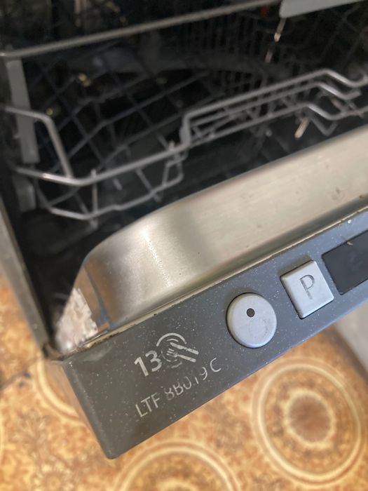 Посудомийка ariston hotpoint