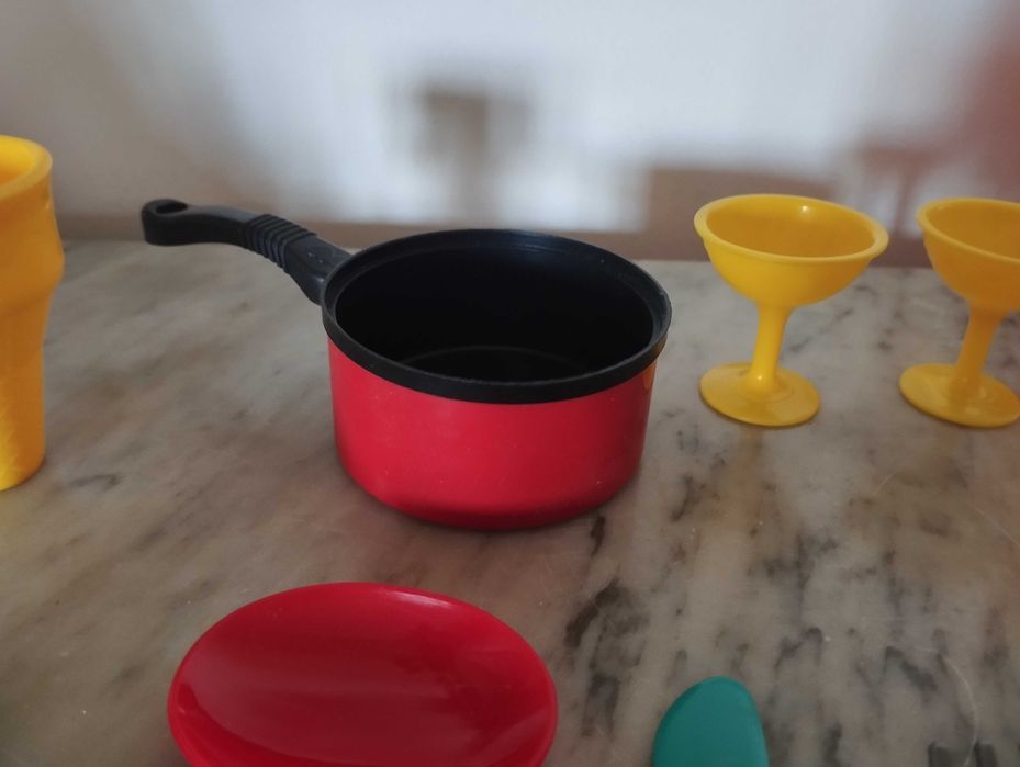 Conjunto de cozinha para brincar.