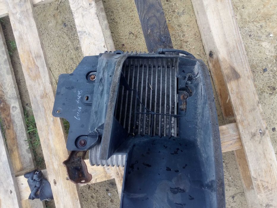 toyota avensis VERSO 2,0 D-4D 116KM INTERCOOLER kierownica