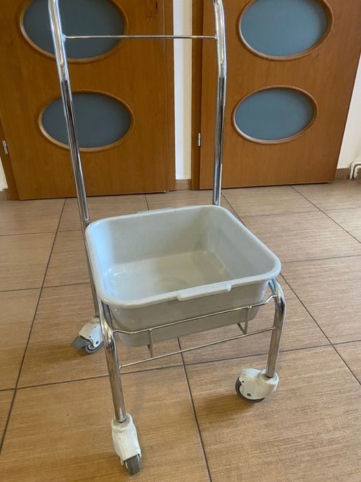 Wózek do pedicure