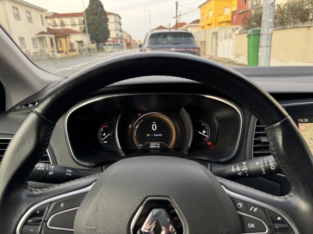 Renault Mégane Sport Tourer 2017 - 1.2 TCe - 59mil Km - GPS