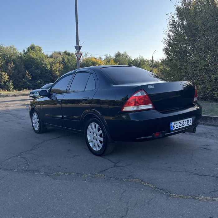 Nissan Almera 1.6 2008