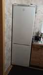 Продам холодильник бу  indesit