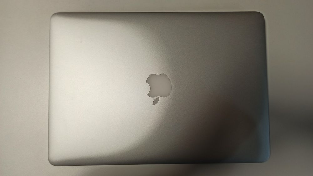 MacBook Air (13-calowy, początek 2015 r.)