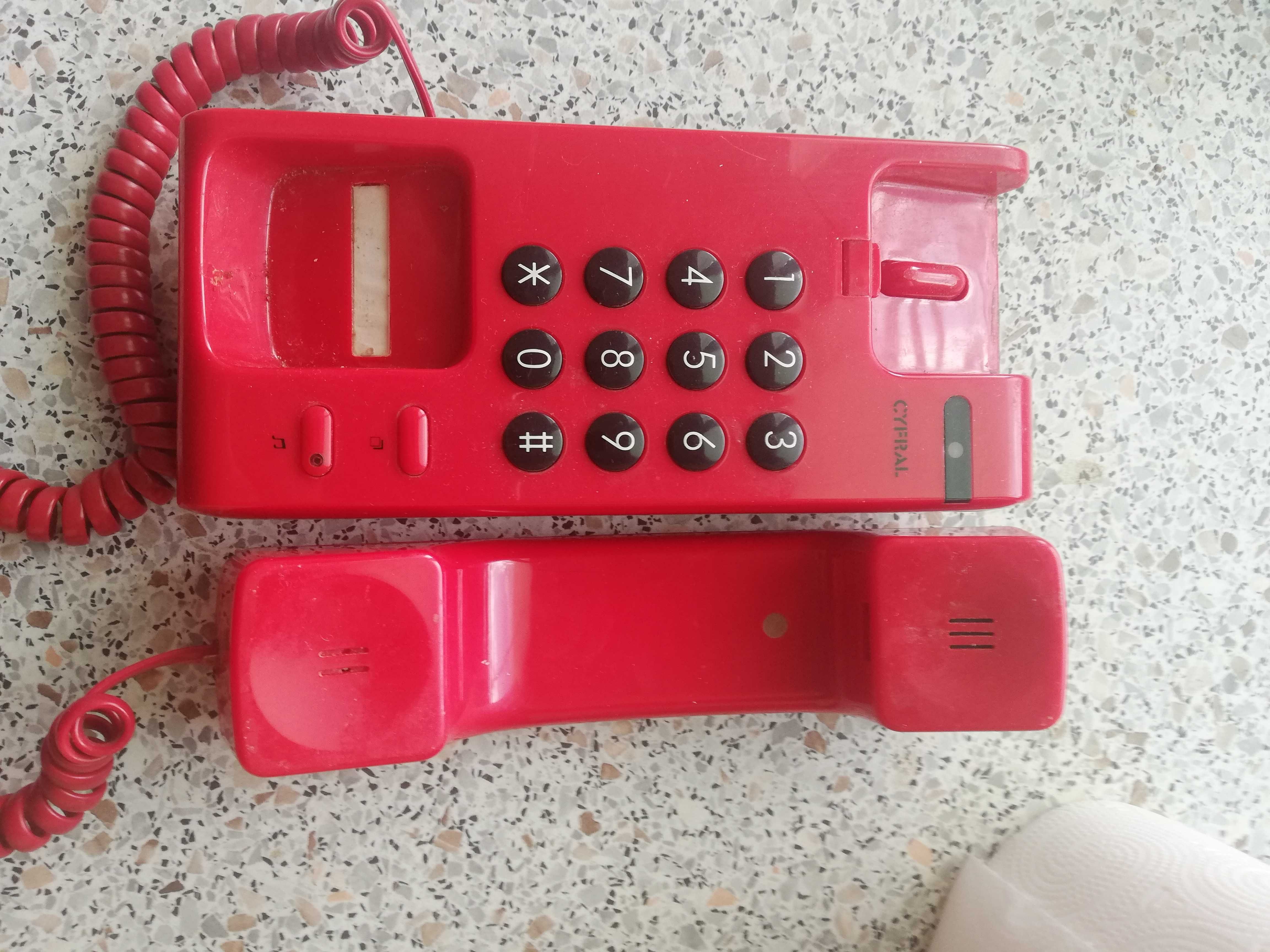 Telefon stacjonarny CYFRAL