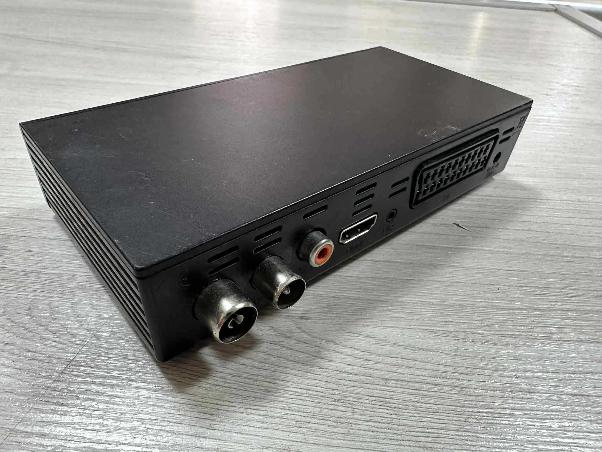 Dekoder Manta DVB-T07 + pilot