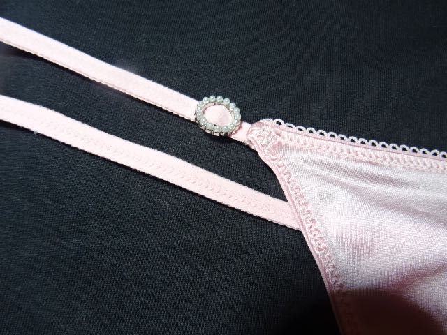 Primark jasno rozowe stringi XL