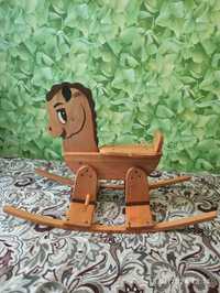 Лошадка-качалка деревянная