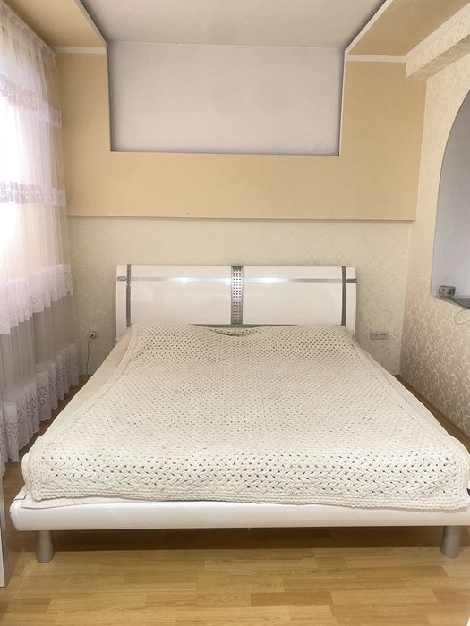 Кровать двухспальная