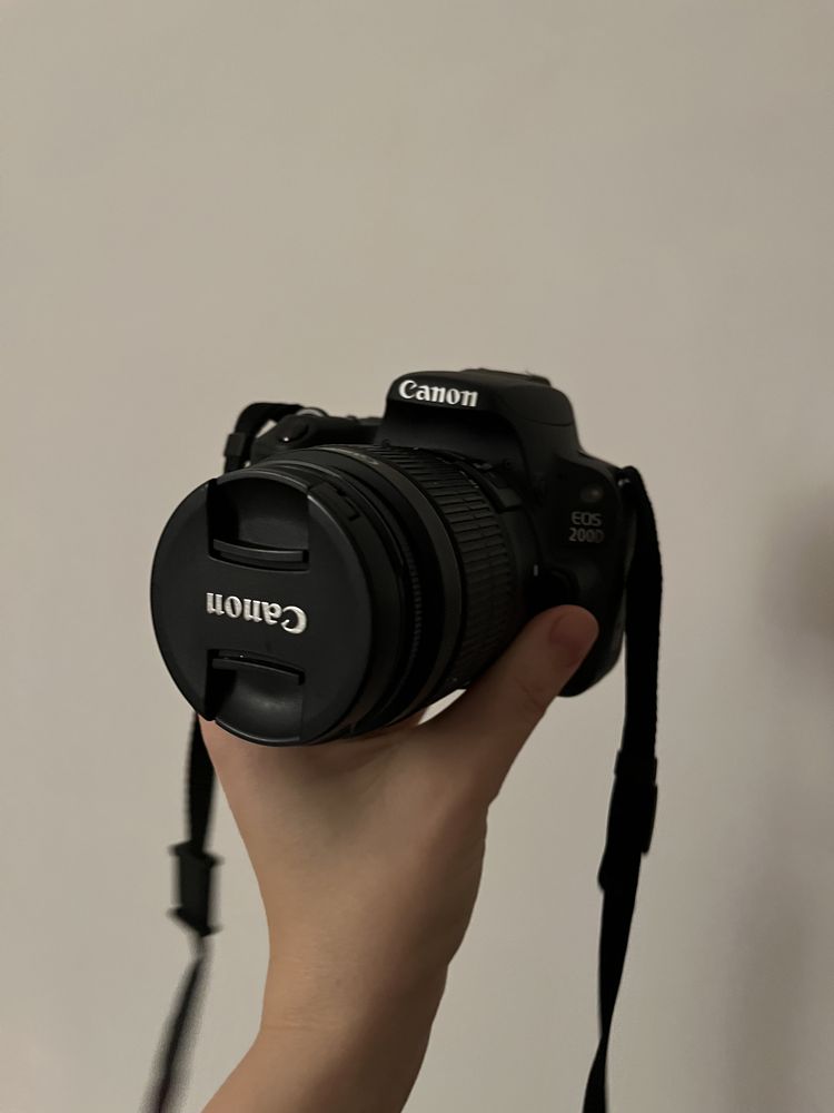 Canon 200D stan idealny