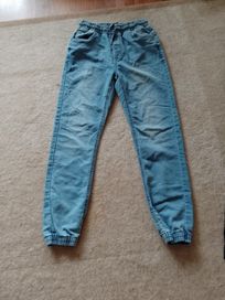 Spodnie dżinsowe 158