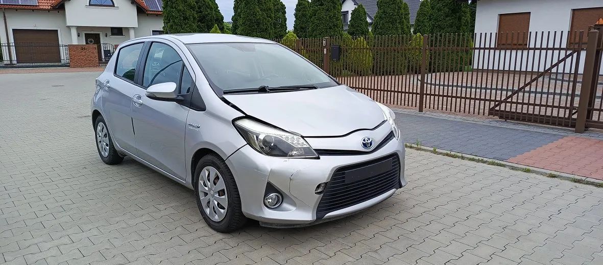 Toyota Yaris Toyota Yaris Hybrid 100 Dynamic! 1.5VVT-i Kamera! Klimatronic! Ledy!