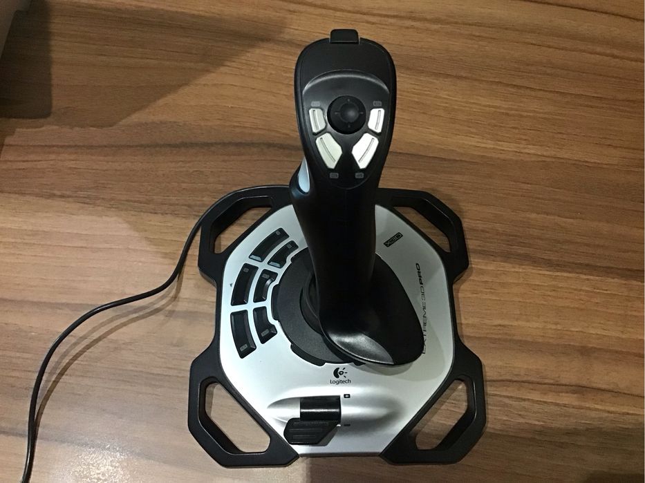 Продам Джойстик Logitech Extreme 3D Pro