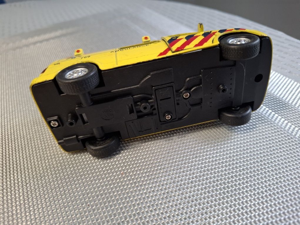 Model samochodu skala 1:43
