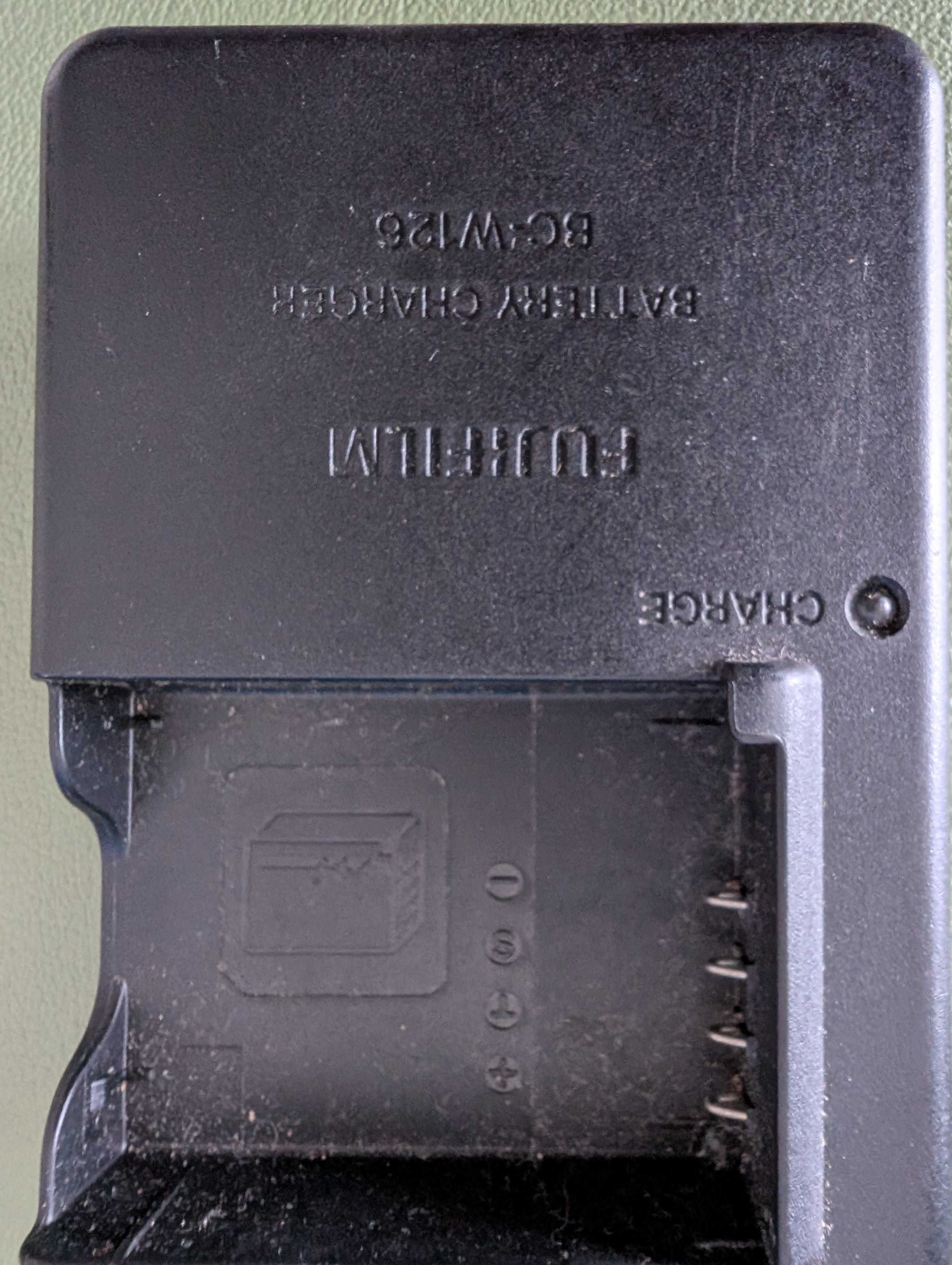 Carregador FUJI BC-W126