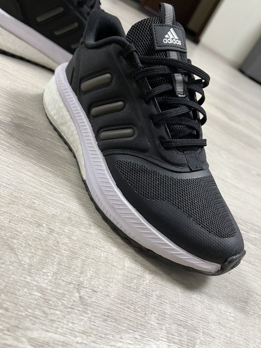 Нові кросівки adidas