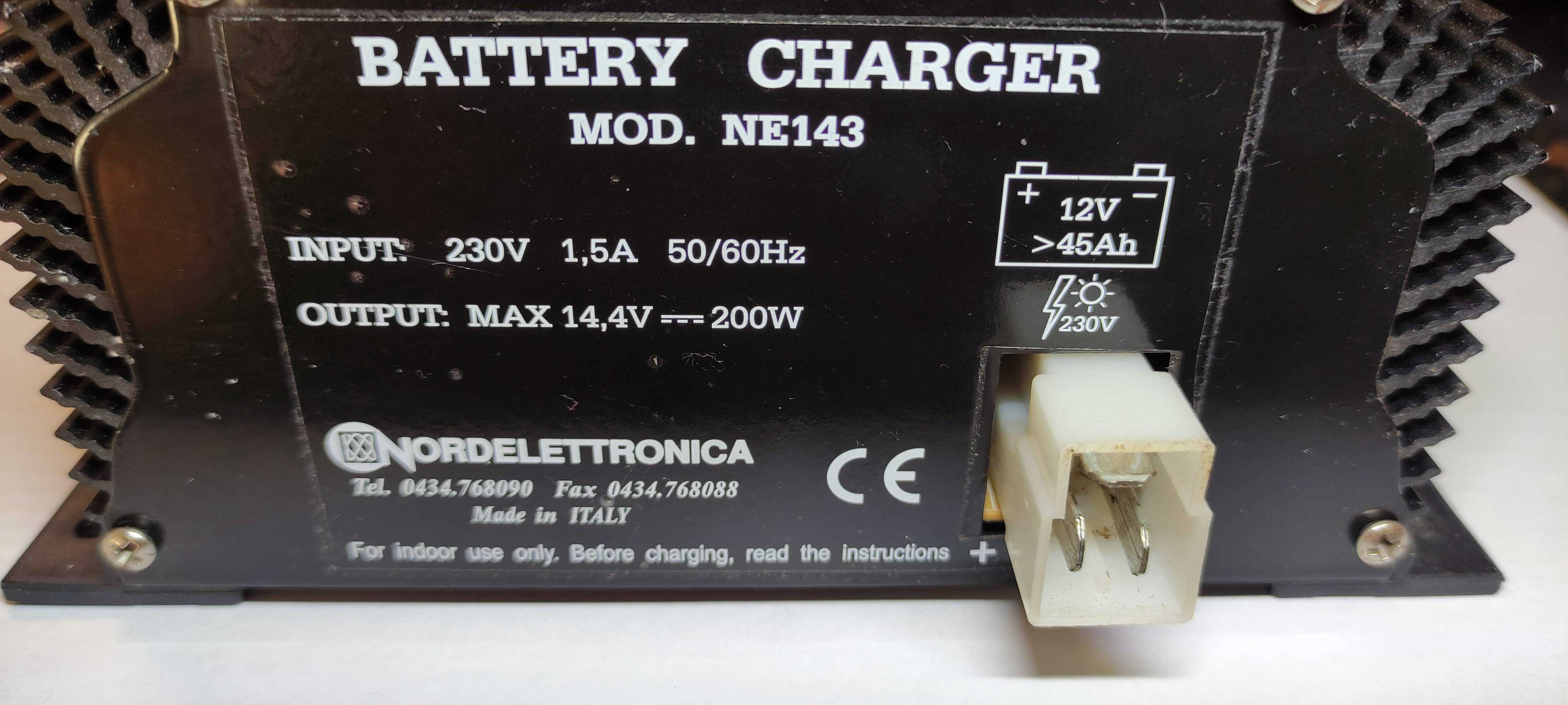 Carregador de Baterias Nordelettronica NE143 12V 15A