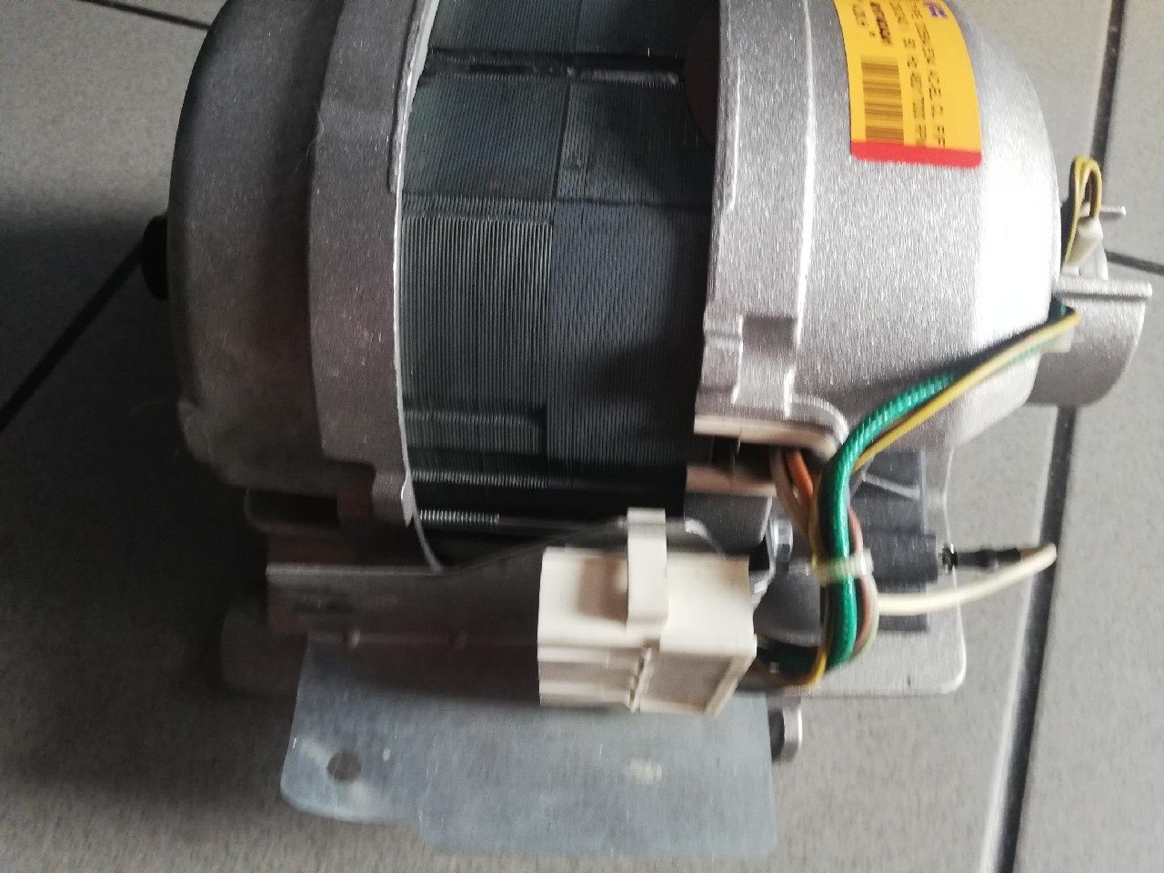 Silnik do pralki Whirlpool AWOE 8558