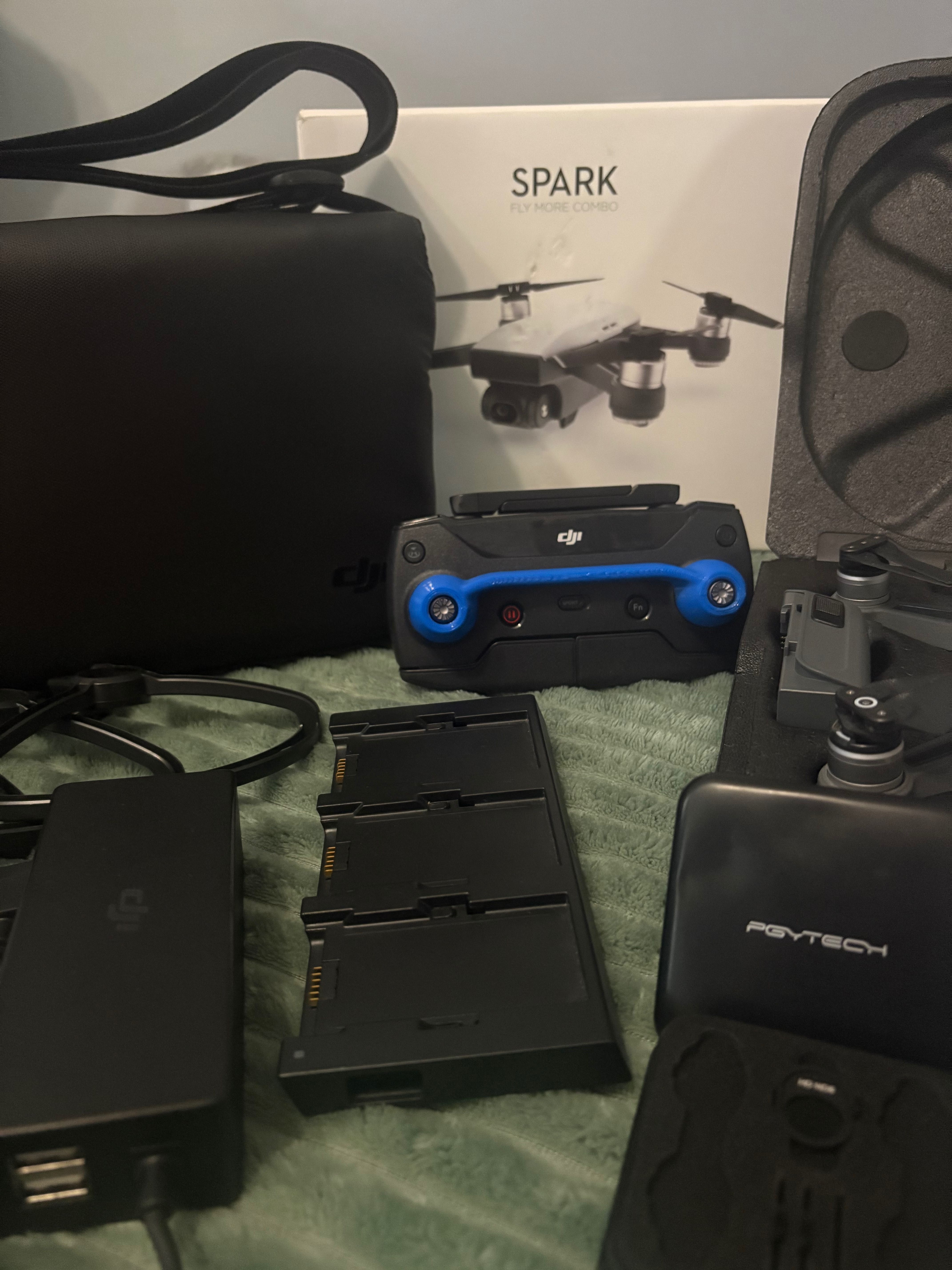 DJI Spark Fly More Combo  3 baterie