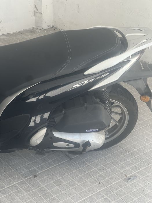 Mota em bom estado . Hoda 125 sh