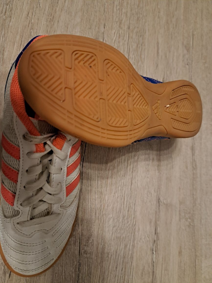 halówki Adidas, r. 33, buty halowe, stan bdb