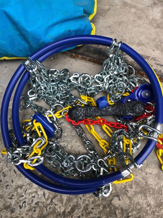 Продам новые цепи на колеса.