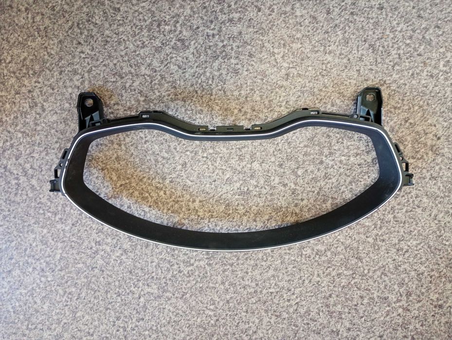 Ramka osłona licznika Audi Q5 II FY Europa