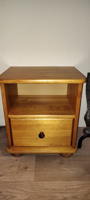 Używane meble sosnowe