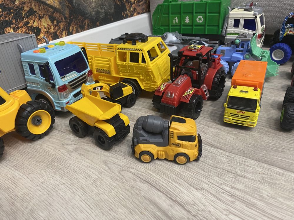 Набір машини трактори