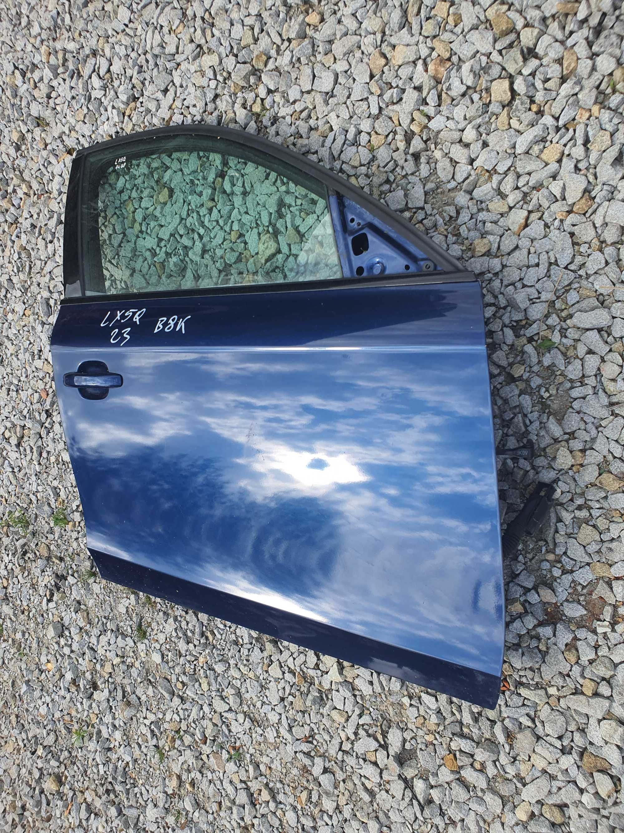 Audi A4 B8 drzwi prawy przód kolor LX5Q 23 AL