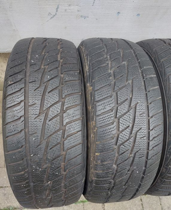 Шини  4шт  r16  205-55