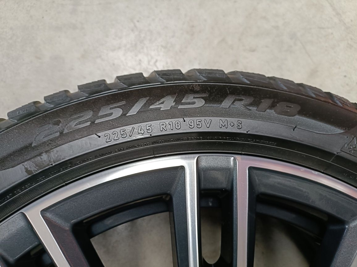 Opony zimowe Pirelli Sottozero 3 2x 225/45R18 2x 255/40R18, RSC *