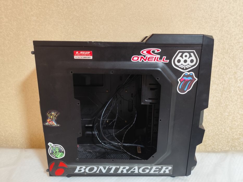 корпус cooler master gigabyte затичка