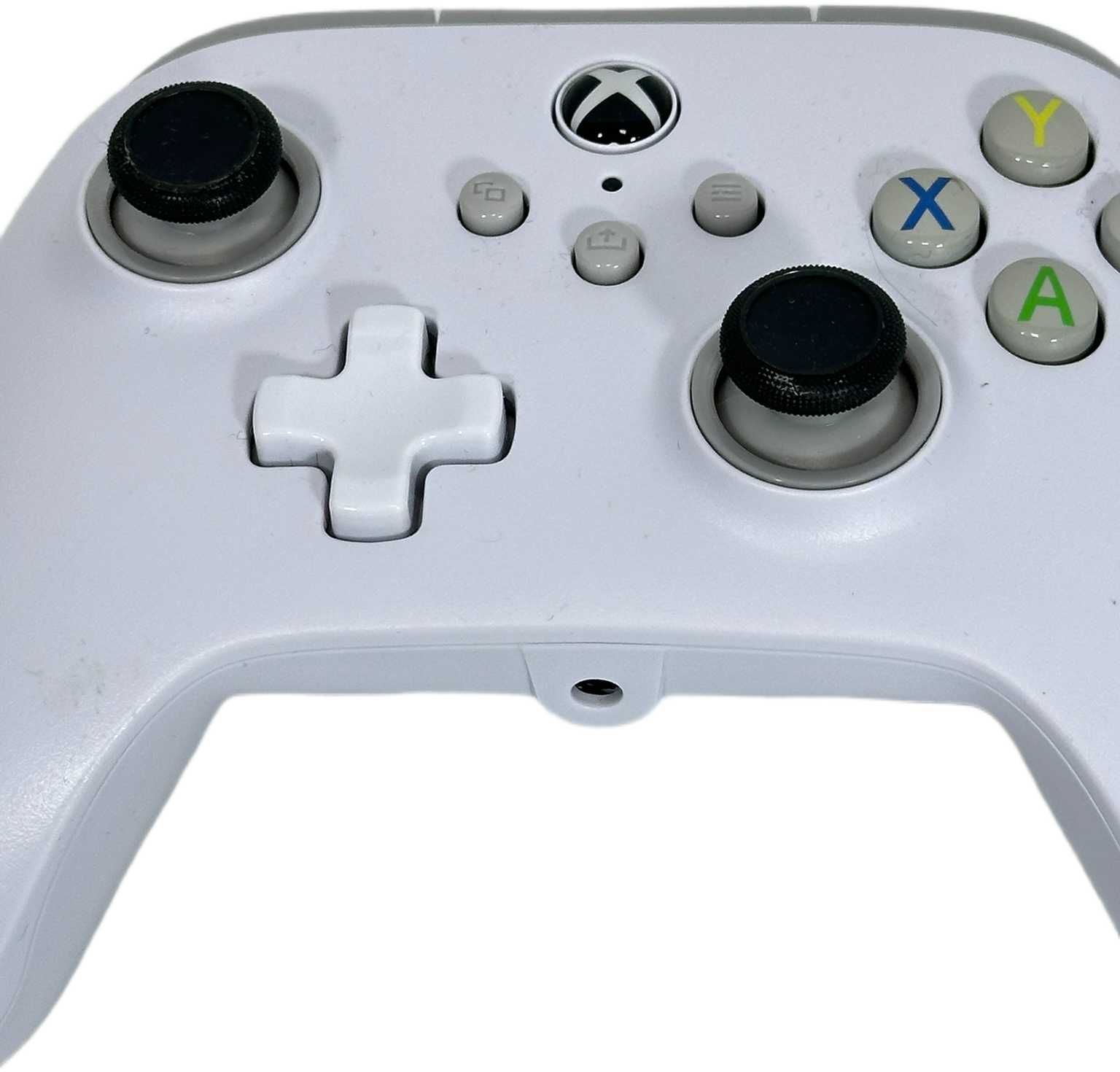 Pad przewodowy PowerA do Xbox Series X/S/One biały