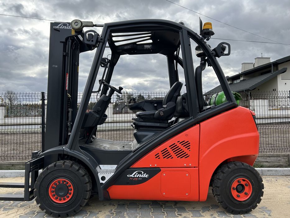 Wózek Widłowy LINDE H25T 2014rok Triplex 4.8m