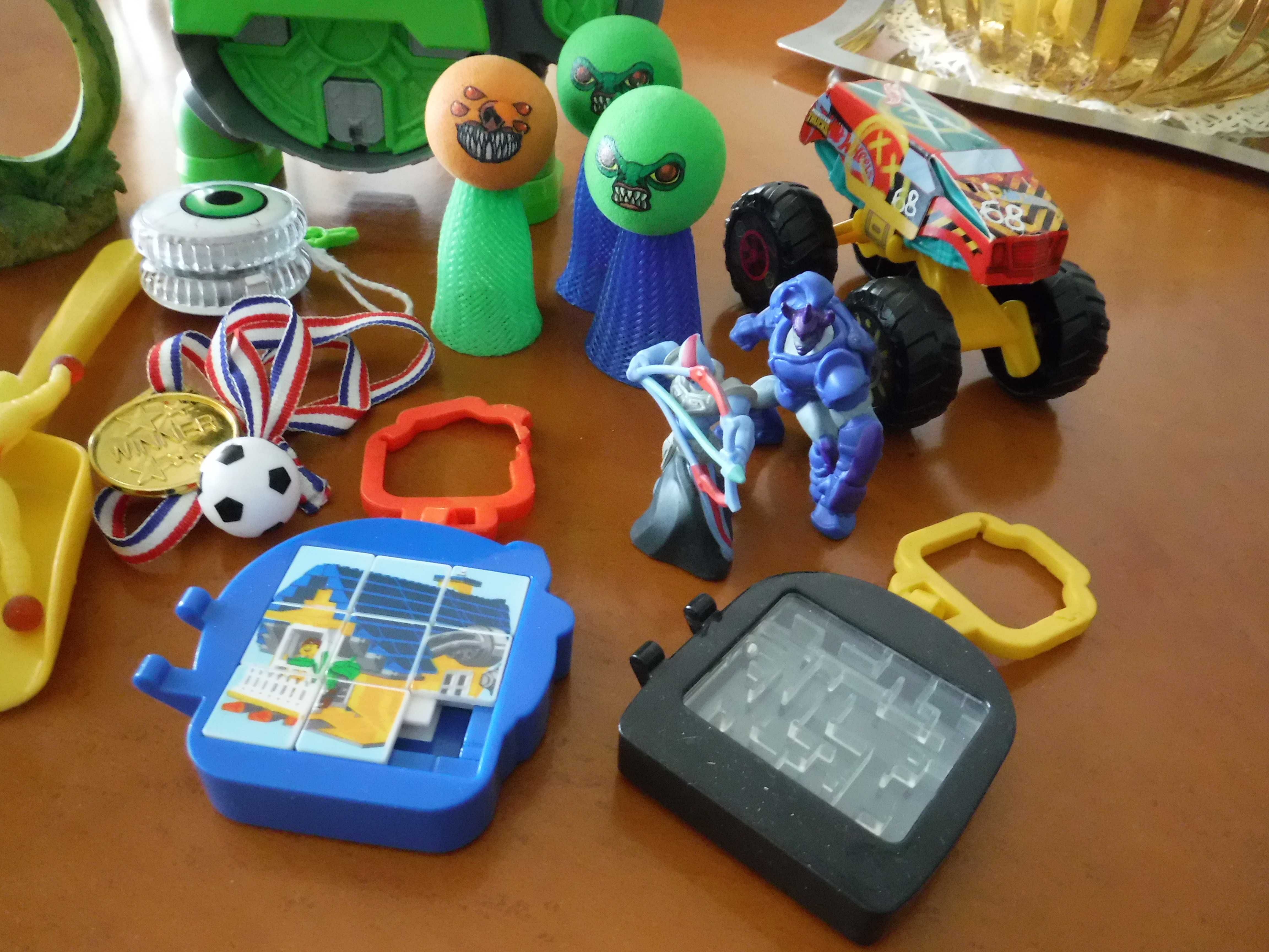Conjunto de brinquedos vários - Conjunto a 10 euros