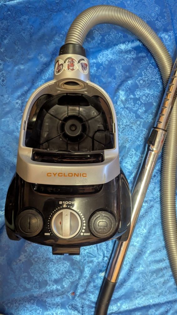 Пылесос без мешка ELECTROLUX ZTF 7650