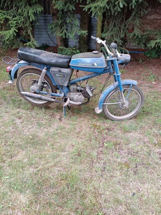 Romet ogar 205 z dokumentami.