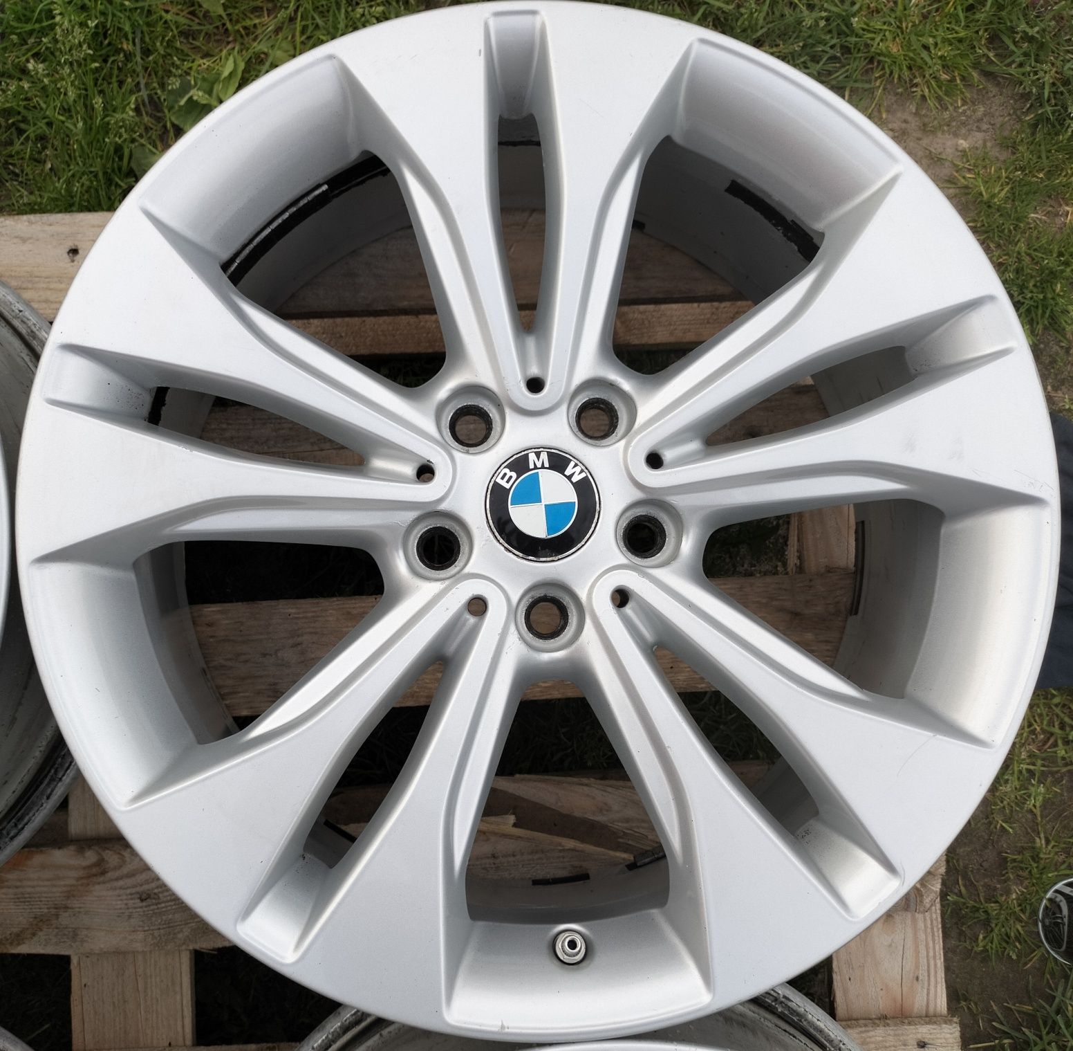 Felgi Oryginał BMW X1 X2 F48 F39 7,5Jx18 ET51 5x112
