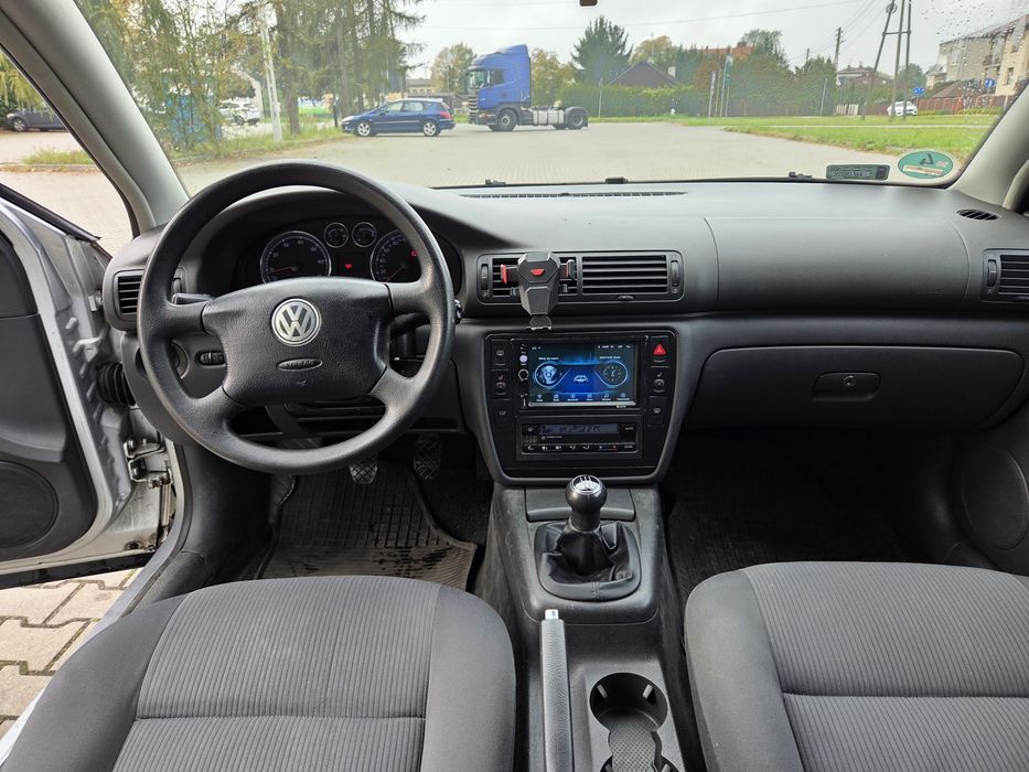 VW Passat 2005r 1.6b dobry stan.