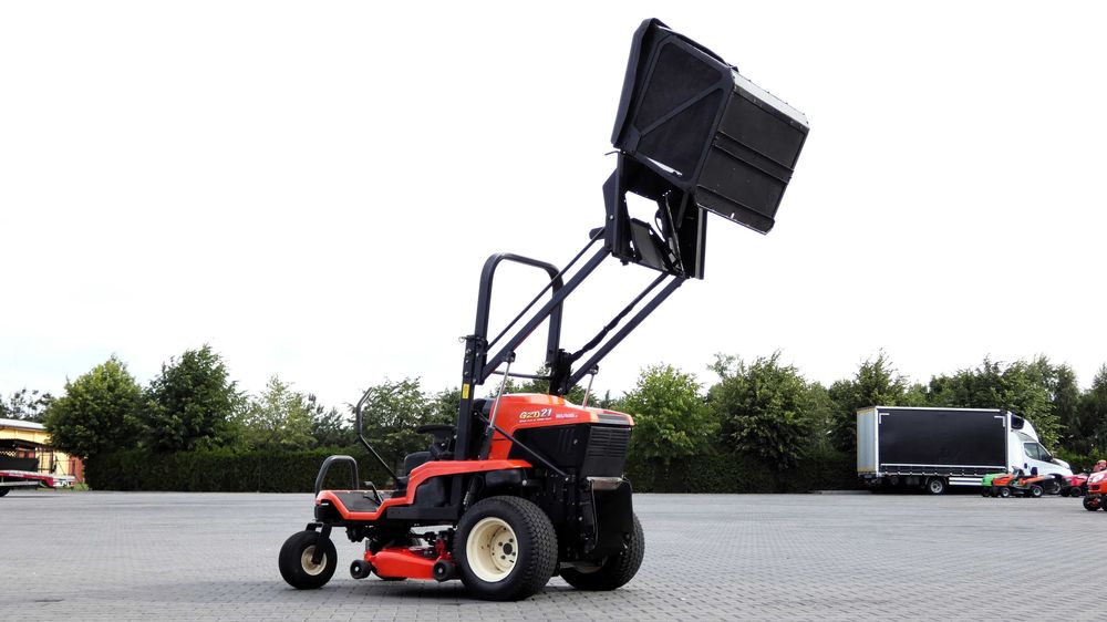 Traktor kosiarka KUBOTA GZD21 Wysoki Wysyp Zero Skręt (030601.5) Baras