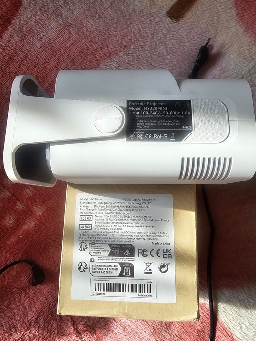 портативний проектор HY320mini