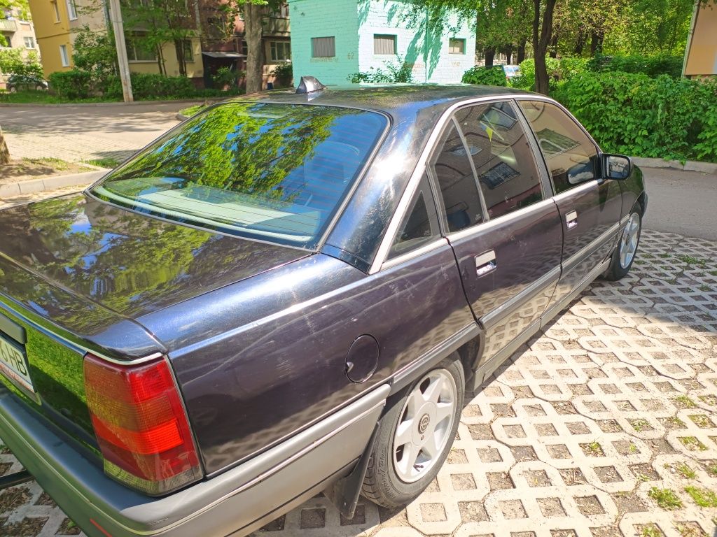 Opel Omega A 2.0i