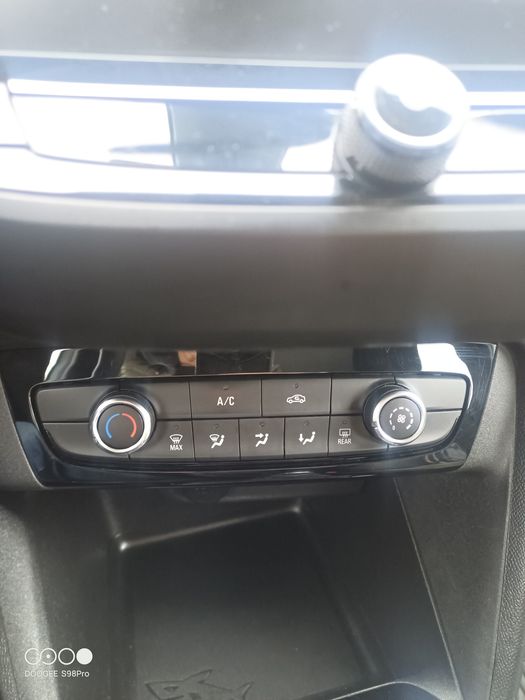 Опель корса f  1.2 бензин 2020р.в