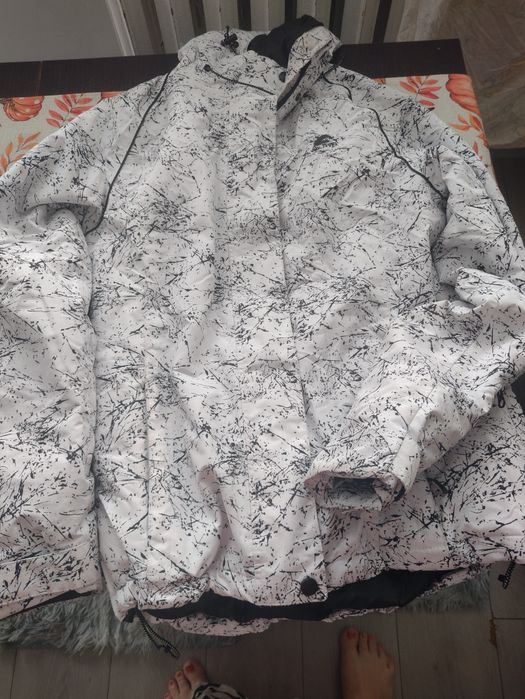 Sprzedam kurtkę dziewczęcą