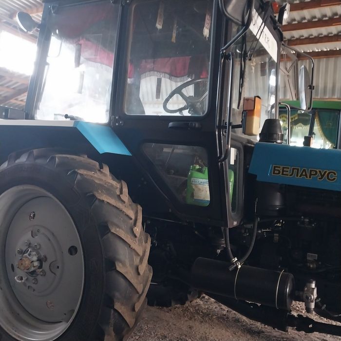 МТЗ 82 трактор    .