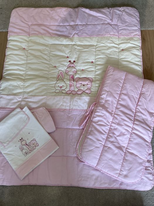 Conjunto de cama bebé menina