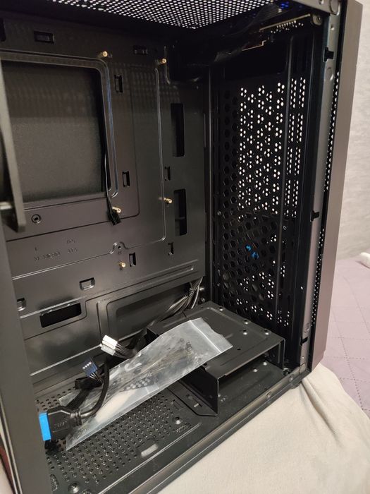 Корпус aerocool hexform