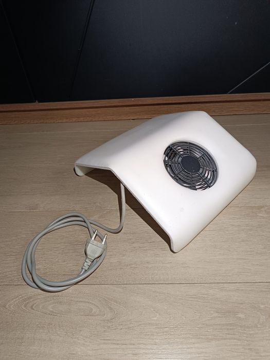 Pochłaniacz pyłu do paznokci manicure